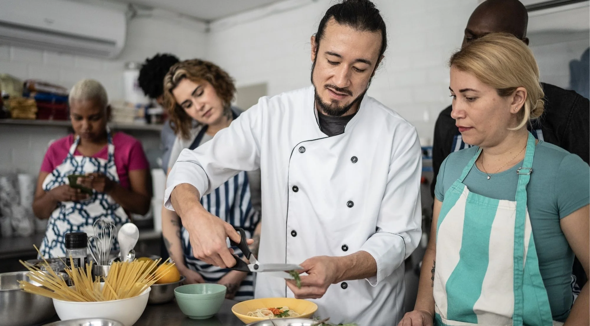 What happens at a Naples cooking class — a guide